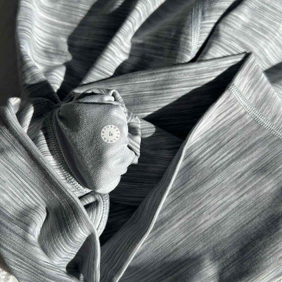 Lululemon leggings - Picture 4 of 5